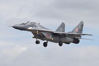 Kałuszyn: Katastrofa MiGa-29. Pilot przeżył