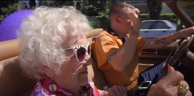 Macklemore na 100. urodzinach swojej babci