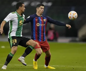 Betis - FC Barcelona TRANSMISJA NA ŻYWO. La Liga Betis - Barcelona STREAM LIVE ONLINE mecz Betis - Barcelona TV GDZIE OGLĄDAĆ dzisiaj 01.02 na żywo w Internecie