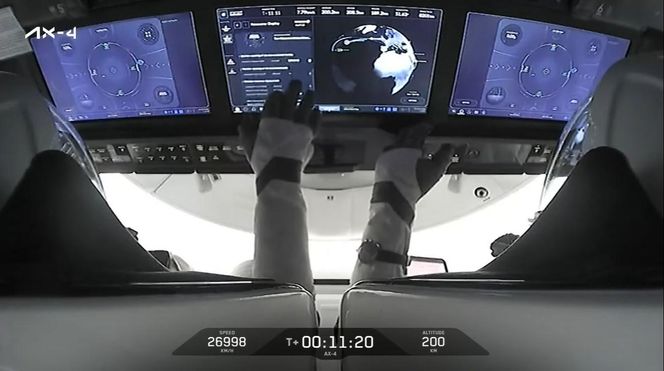 Sławosz Uznański-Wiśniewski poleciał w kosmos! Tak wyglądał start misji Axiom-4