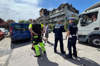 Policjanci pokazali jak wygląda wnętrze spalonego budynku w Ząbkach. Wstrząsające obrazki