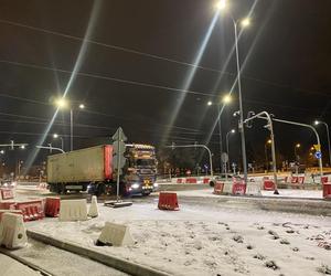 Zima zaatkowała w Olsztynie. Na ulicach zrobiło się biało [ZDJĘCIA]