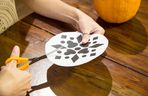 Ażurowy lampion z dyni – instrukcja wykonania (1)