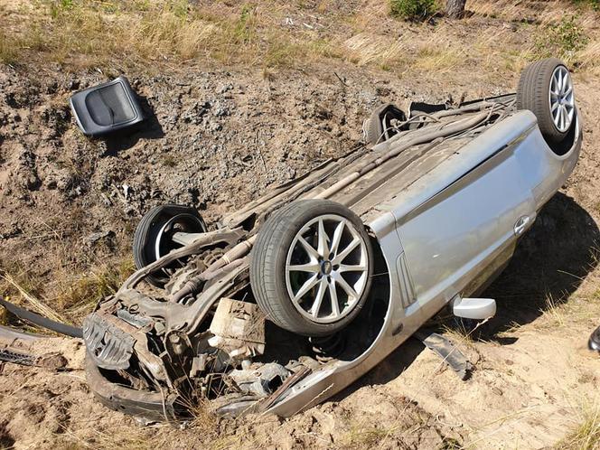 Groźny wypadek w podbydgoskim Bożenkowie! Dwie osoby trafił do szpitala [ZDJĘCIA]