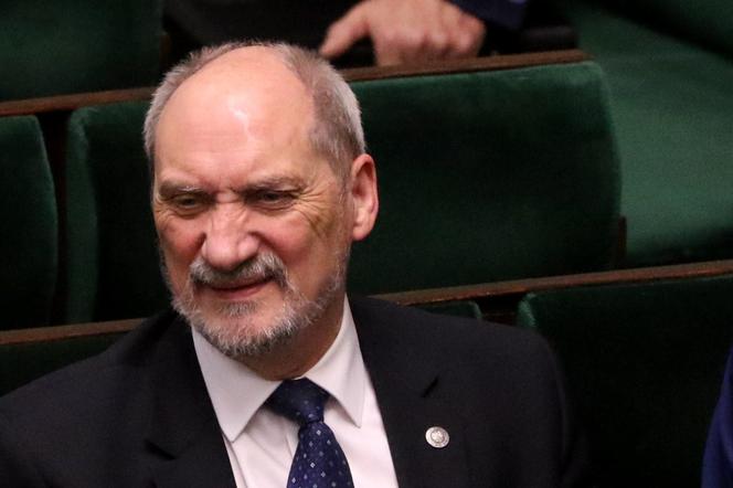 Macierewicz