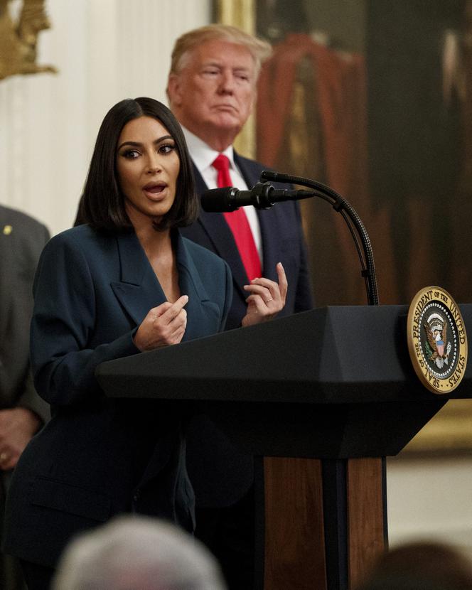 Ma już dość polityki! Kim Kardashian wróciła do korzeni 