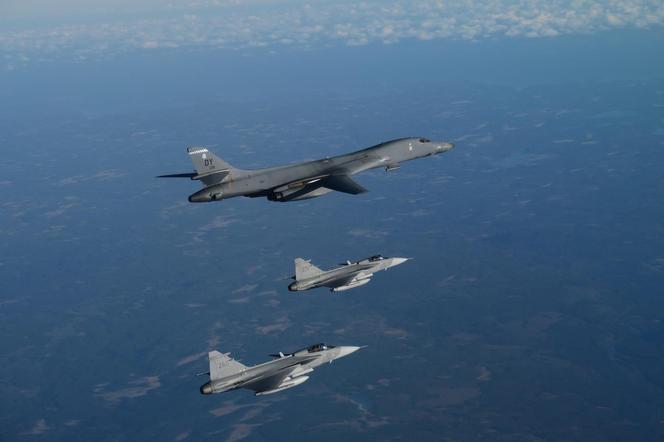 B-1B Lancer