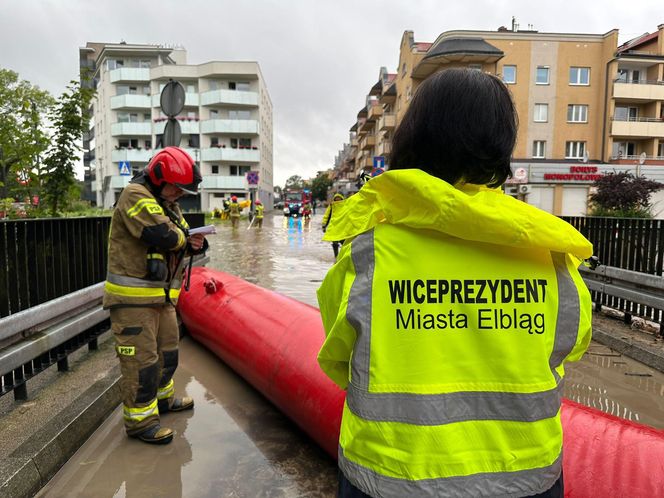 W Elblągu wylała rzeka. Wprowadzono stan pogotowia przeciwpowodziowego. „Każdy z nas się boi”