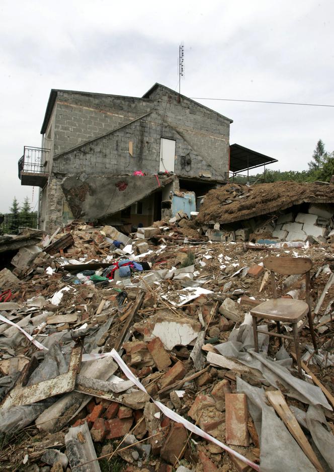Osuwiska niszczą domy 