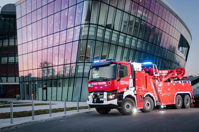 Najnowocześniejszy sprzęt trafił do krakowskiej straży pożarnej: To jeden z dwóch takich pojazdów w Polsce! [ZDJĘCIA, AUDIO]