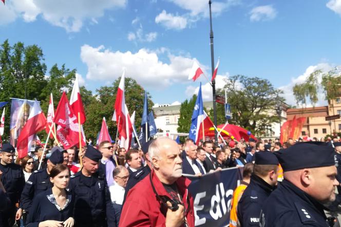 Marsz Suwerenności przeszedł ulicami Warszawy