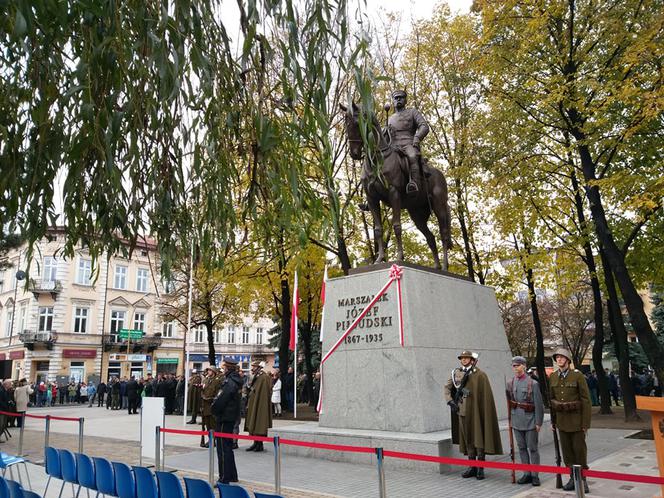Piłsudski już odsłonięty