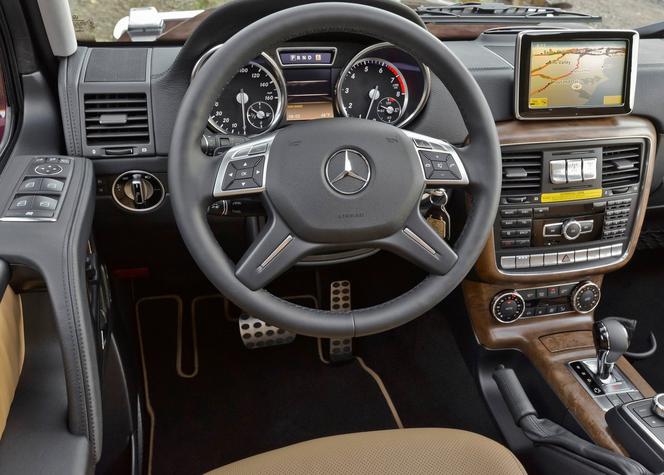 Mercedes-Benz G550