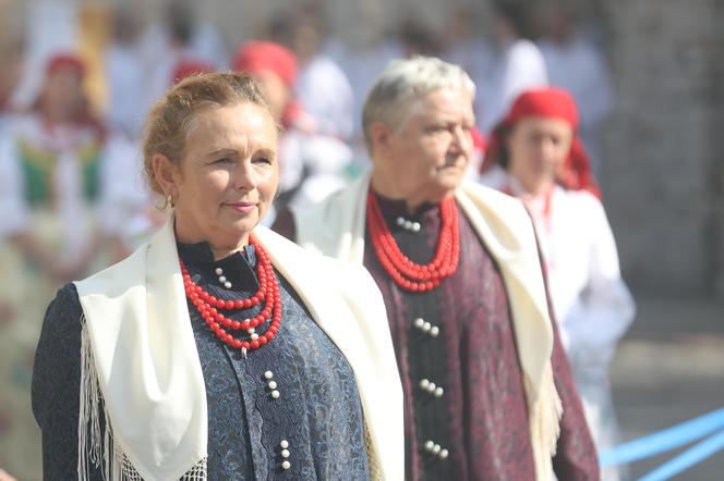 Tysiące kobiet i dziewcząt na pielgrzymce do Piekar Śląskich. "Jestem w Kościele, więc idę"