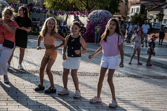 Starachowice i Międzypokoleniowa Potańcówka – Hit sezonu, który pokochali wszyscy