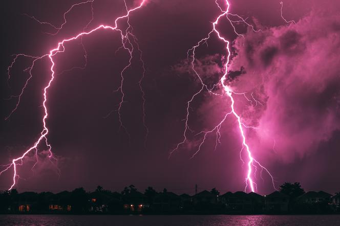Jak zabezpieczyć dom przed burzą? 8 najważniejszych zasad