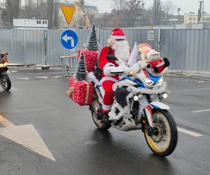 Mikołaje na motocyklach w Manufakturze. Finał corocznej akcji charytatywnej [ZDJĘCIA]