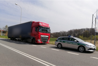 Przewoził olej palmowy przez granicę. Zapłaci 5 tysięcy złotych!