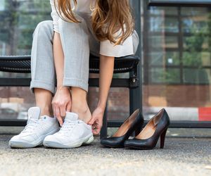 Bolące nogi to nie tylko wina zmęczenia. O jakich chorobach może świadczyć ból nóg?