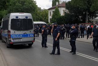 Warszawa: Batalia pod ambasadą Azerbejdżanu! W akcji oddziały policyjne [WIDEO, GALERIA]