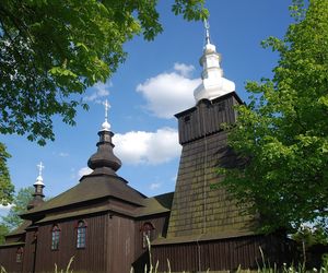 To malownicza wieś w Małopolsce. Zachwyca drewnianą cerkwią w sąsiedztwie Karpat