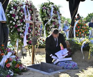 Tomasz Jakubiak - te przedmioty znalazły się w jego grobie