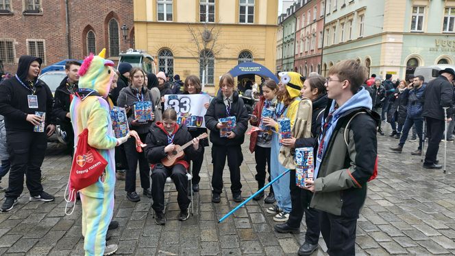 Wrocław gra z WOŚP 2025. „Ta akcja nas wszystkich jednoczy” [ZDJĘCIA]