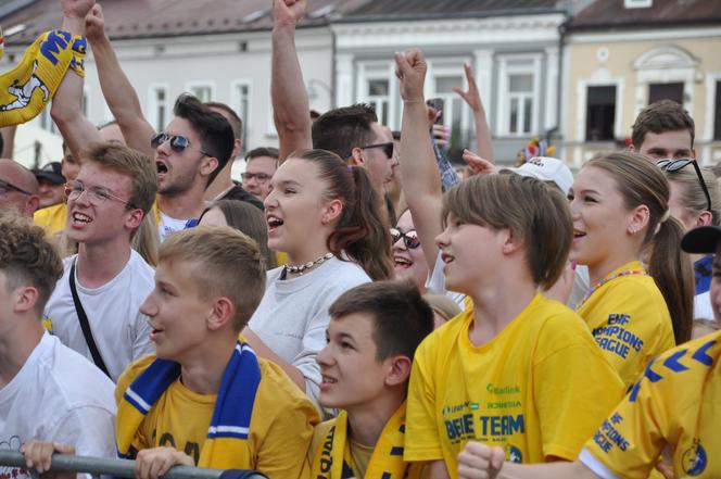 Finał Ligi Mistrzów: Barlinek Industria Kielce - SC Magdeburg w strefie kibica