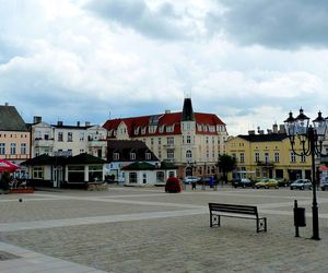 Największe miasto w województwie kujawsko-pomorskim bez kolei. Pociągi nie kursują tu od wielu lat!