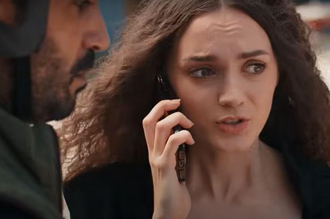 Nana stawia sprawę Yasno 