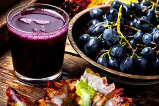 Sok z winogron - na co pomaga? [PRZEPIS]