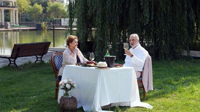 Barwy szczęścia odc. 3114. Józefina Rawiczowa (Elżbieta Jarosik), Andrzej Zastoja-Modelski (Leon Charewicz)