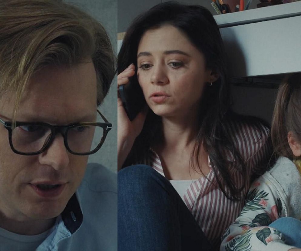 Radek (Philippe Tłokiński) w okularach, z lewej strony, w prawym kadrze Iza (Adriana Kalska) z córką Mają (Laura Jankowska) chowają się przed nim. Iza rozmawia przez telefon, dziewczynka ma smutny wyraz twarzy. Więcej o dramatycznych wydarzeniach przeczytasz na Super Seriale.