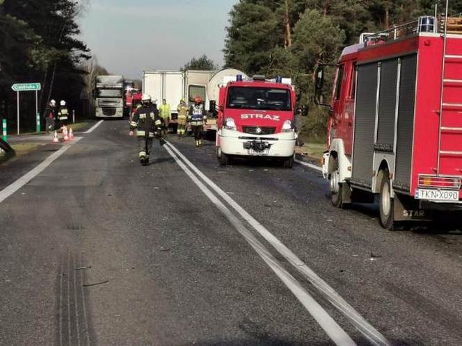 Jacentów: KARAMBOL na DK74. Rozbity RADIOWÓZ i cysterna z LPG!