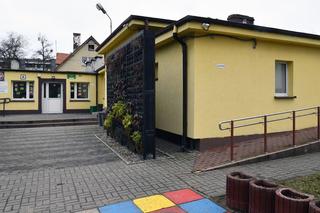 Dzieci czekały na remont tego MDK-u od dawna. Dzięki nietypowej scenie widownia może siedzieć i na zewnątrz, i wewnątrz budynku 