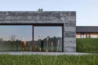 Siedziba i salon wystawowy firmy Janošík