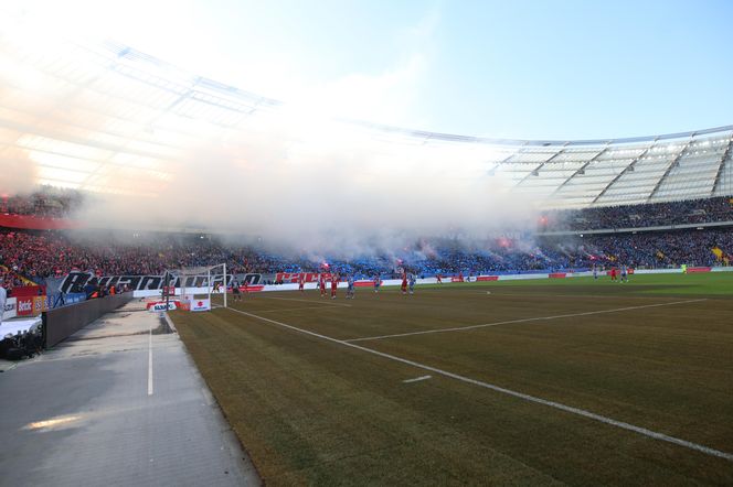 Nie tak miało być. Kompromitacja Niebieskich na Stadionie Śląskim. Wisła rozniosła Ruch Chorzów