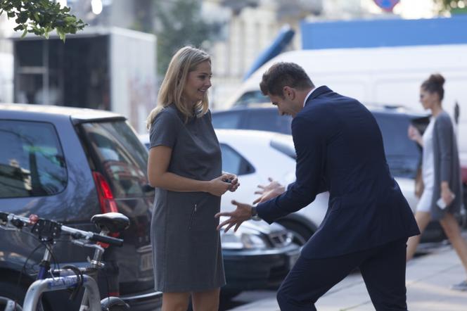Przyjaciółki odcinek 93, Inga (Małgorzata Socha), Robert (Krzysztof Wieszczek)
