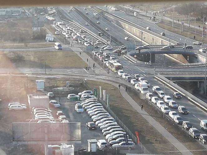 Katowice: Przy ulicy Żelaznej znaleziono niewybuch. Na drogach armagedon, miasto tonie w gigantycznych korkach!
