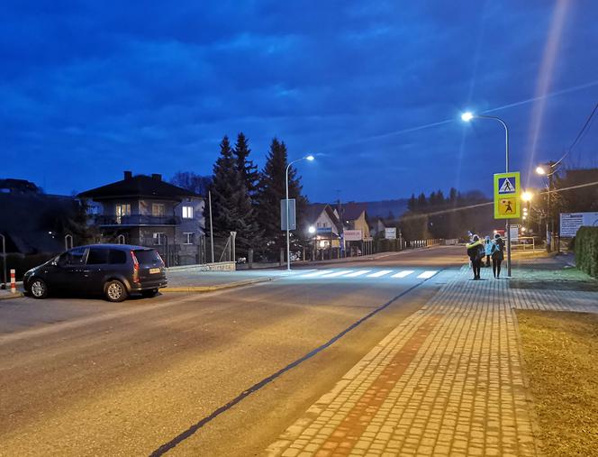 Lepsze oznakowanie i oświetlenie. Będzie bezpieczniej na przejściach dla pieszych! 