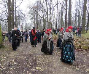 Misterium Męki Pańskiej na kalwaryjskim wzgórzu w Piekarach Śląskich