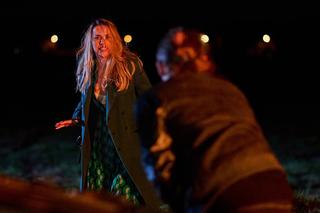 Na Wspólnej, odcinek 3758: Eliza (Katarzyna Chorzępa), taksówkarz (Sebastian Badurek) 