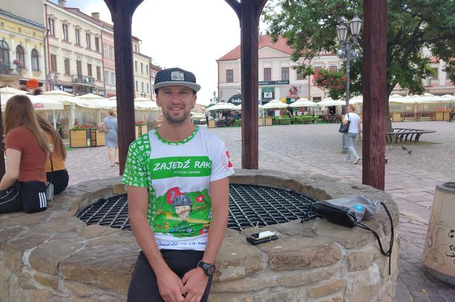Piotrek na rowerze w 24 godziny pokonał prawie 700 km! Zbierał na remont w hospicjum