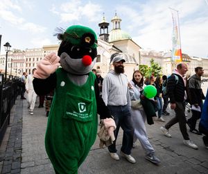 Korowód studentów podczas juwenaliów 2025 w Krakowie