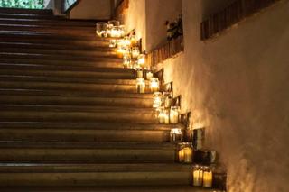 Zamek Joannitów w Łagowie - zobacz zdjęcia zamku i pięknego dziedzińca