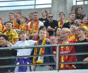 Korona Kielce - Ruch Chorzów. Zdjęcia kibiców na Suzuki Arenie