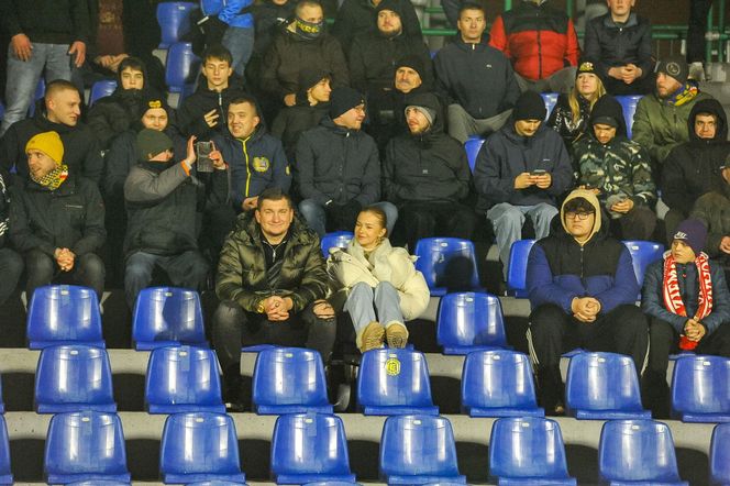 Elana Toruń - Zawisza Bydgoszcz 1:1, zdjęcia kibiców, opraw i piłkarzy ze Stadionu Miejskiego im. Grzegorza Duneckiego