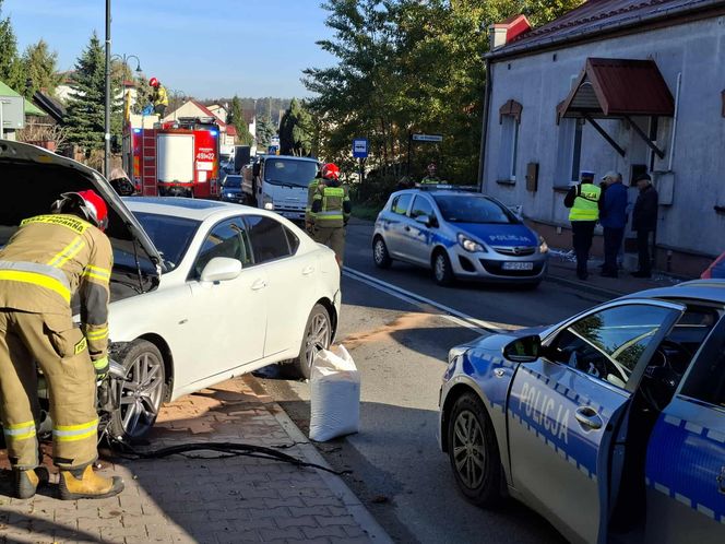 W Wąchocku auto osobowe wjechało w dom