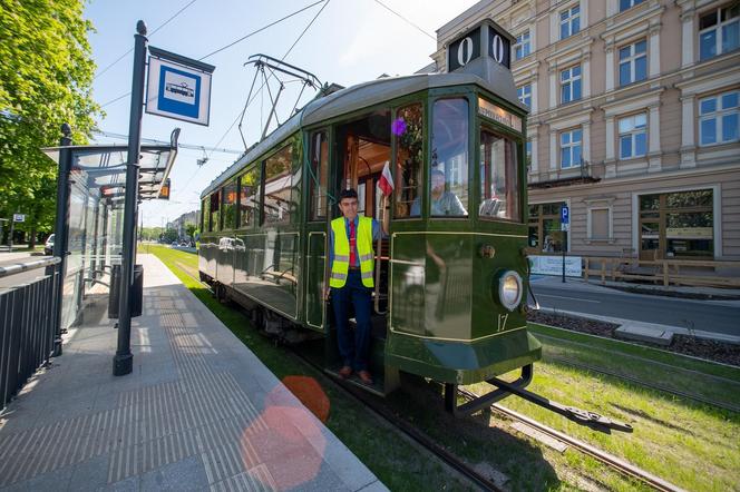 Łódzkie Linie Turystyczne wyjeżdżają na trasy