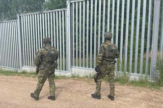 Nowe ustalenia w sprawie postrzału na granicy. Żołnierz potknął się po wystrzale alarmowym